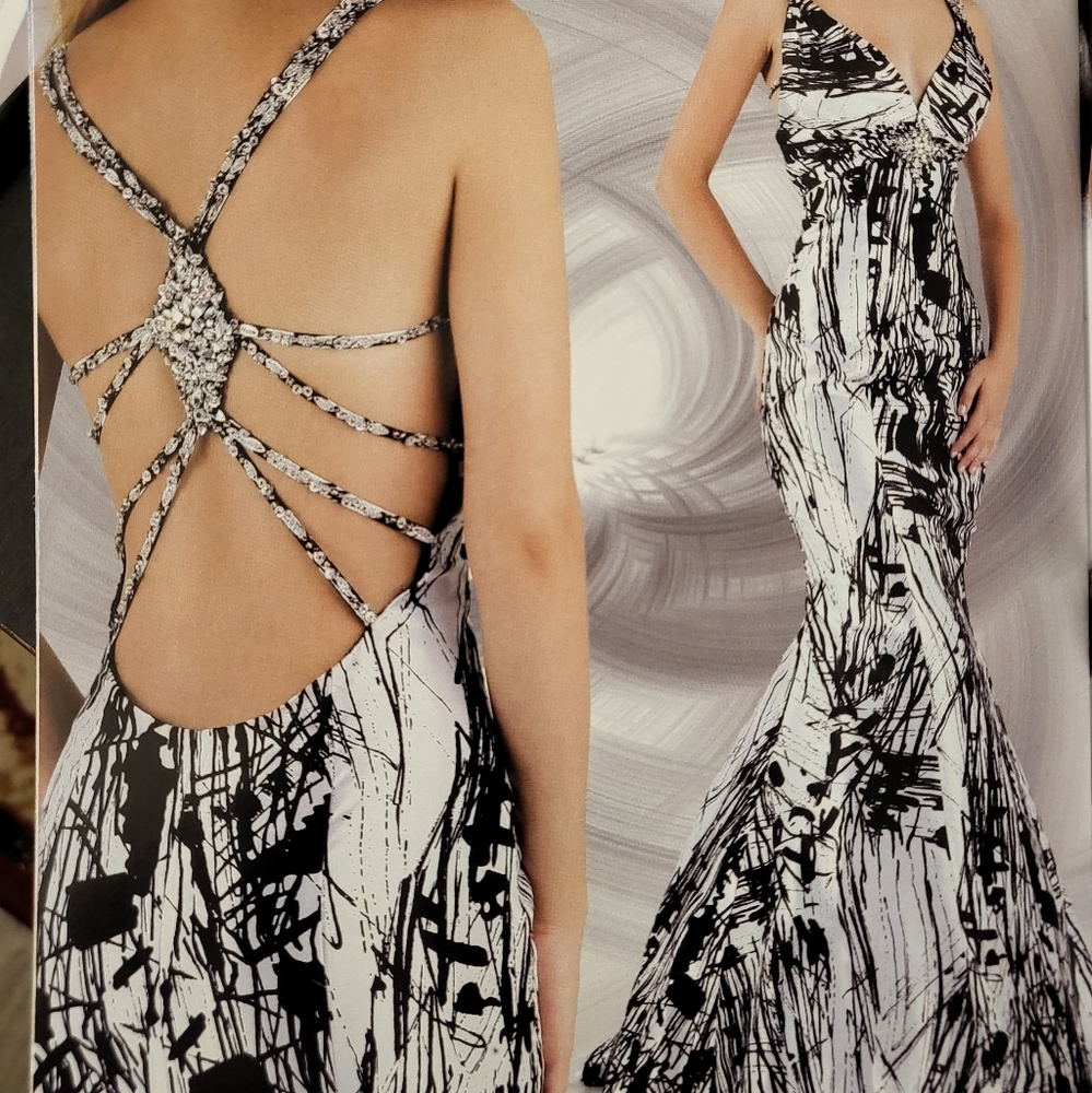 Extreme brand, Size 8, prom dress, black/white